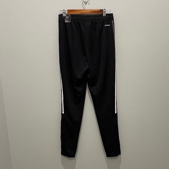 mens small Adidas joggers
new with tags - Picture 4 of 13